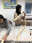 Od hřebíku na hřebík - proces vzniku uměleckého díla.
